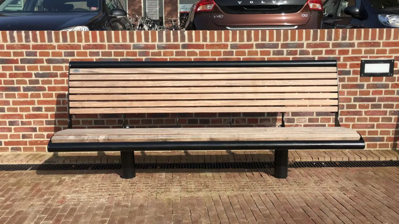 Hasselt Boulevard Zwarte Water Cruzado enkelzits met rugleuning hout 10