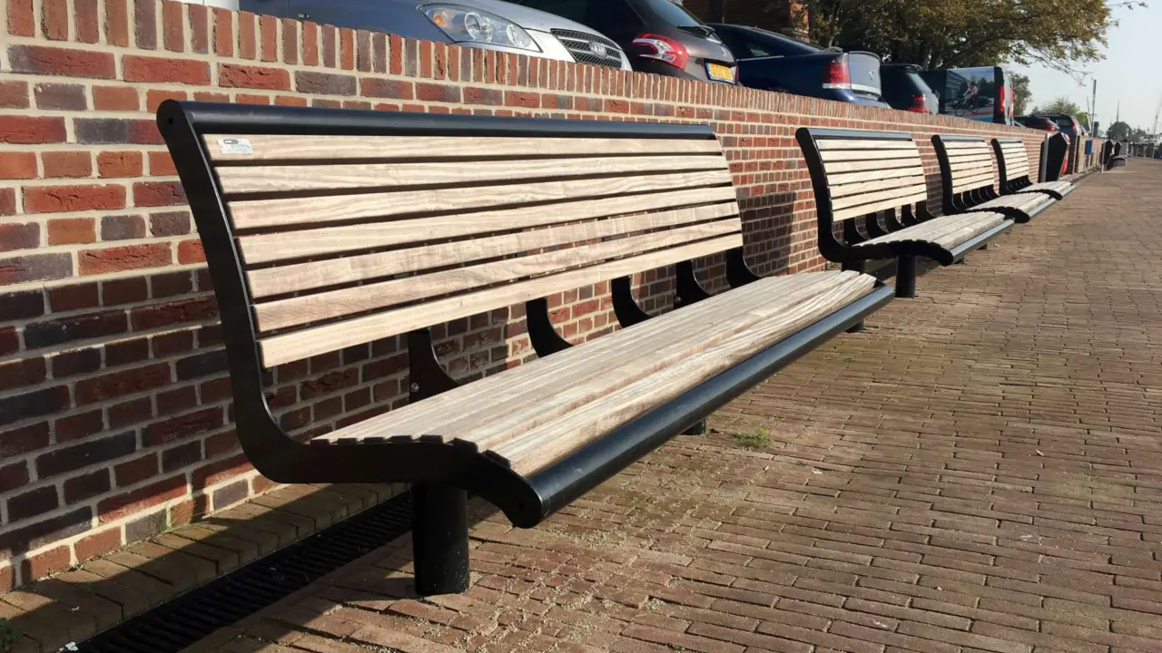 Hasselt Boulevard Zwarte Water Cruzado enkelzits met rugleuning hout 3