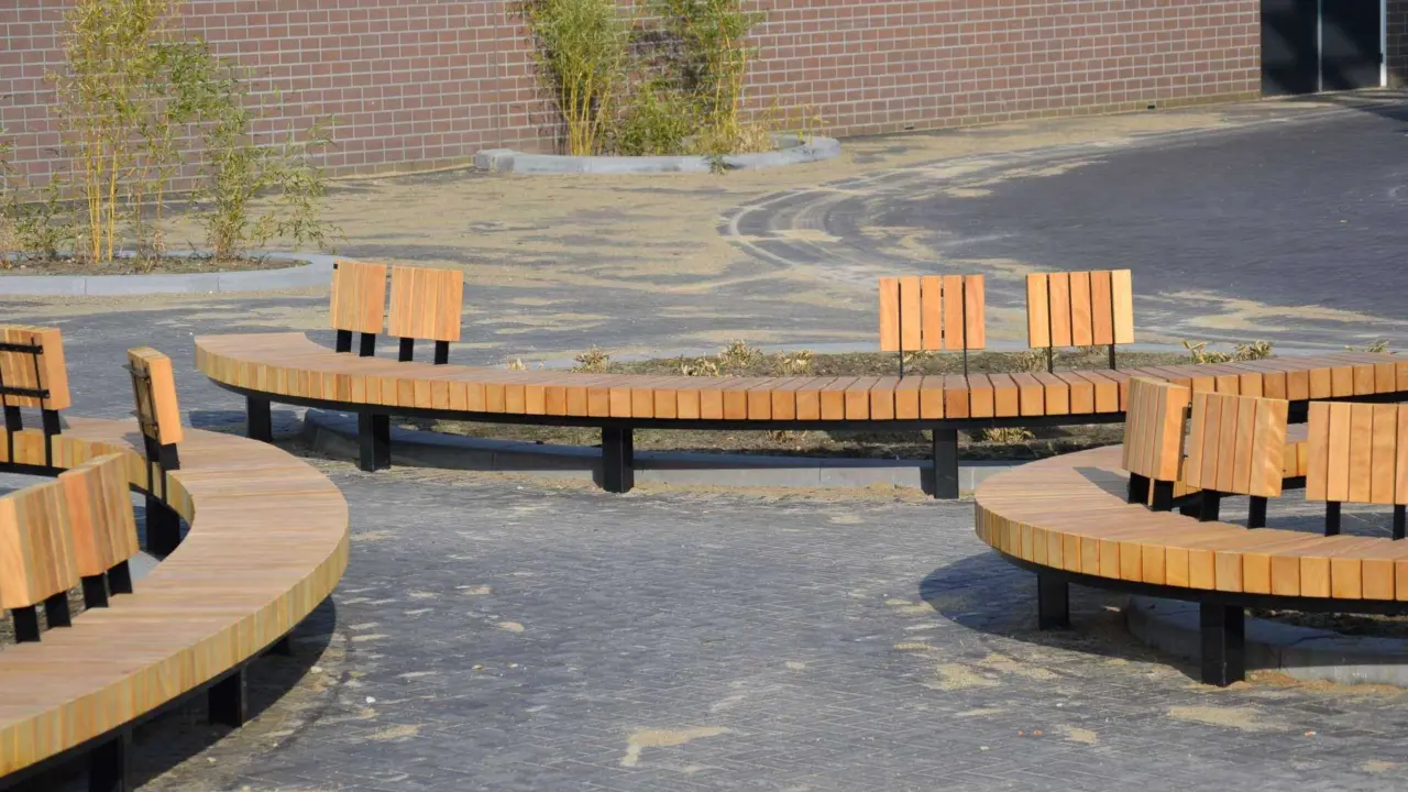 Helmond De Kegelbaan Maatwerk buitenbanken boombanken Plane 6