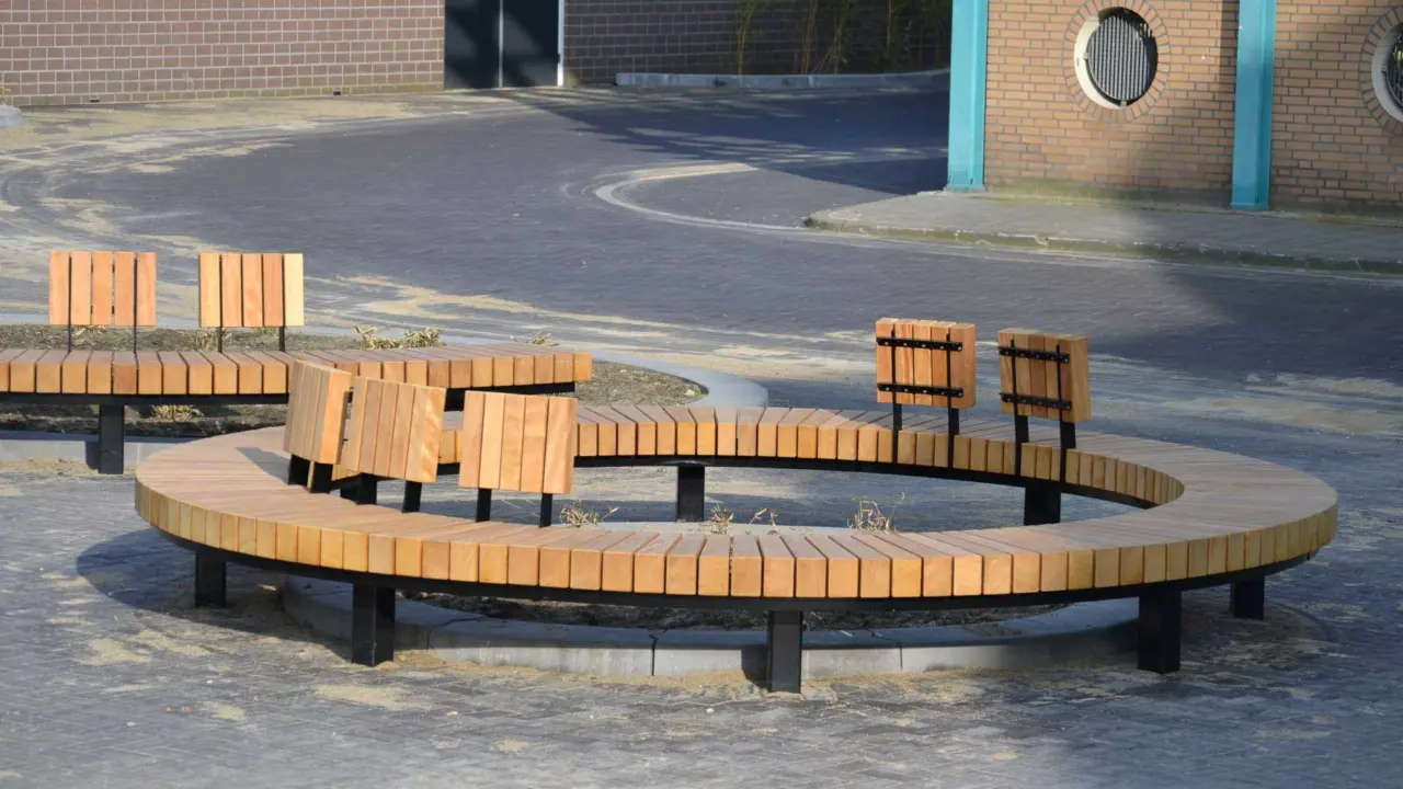 Helmond De Kegelbaan Maatwerk buitenbanken boombanken Plane 8