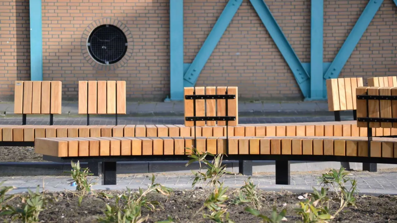 Helmond De Kegelbaan Maatwerk buitenbanken boombanken Plane 9
