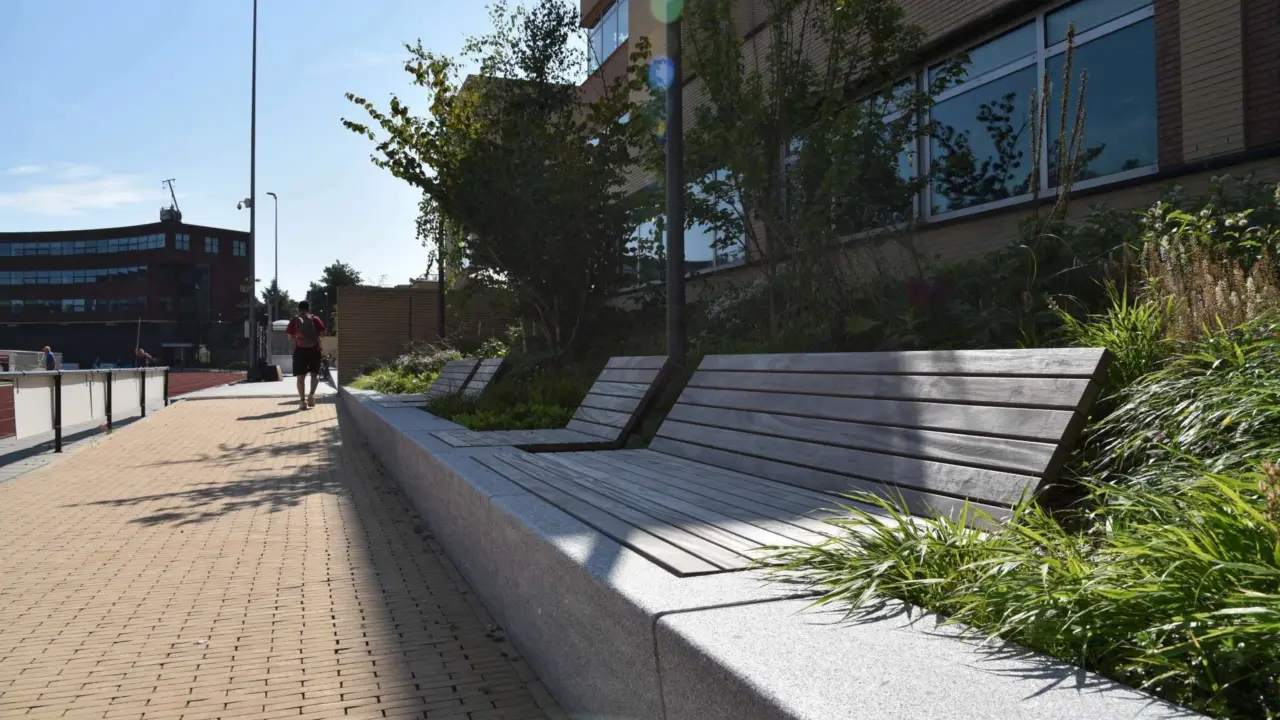 Ligbed maatwerk voor de openbare ruimte 7