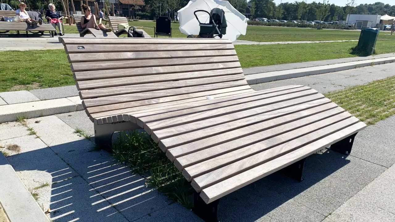 Notaris ligbed dubbel - Katwijk - Valkenburgse Meer