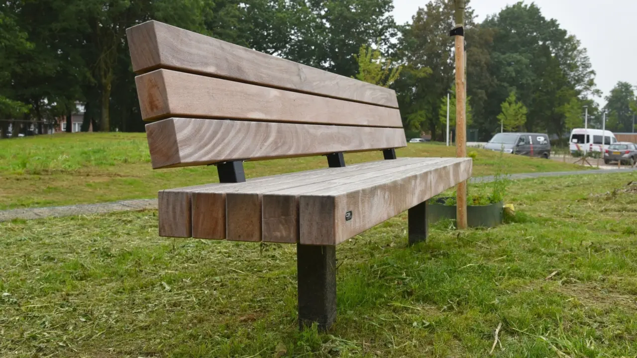 Kerkrade Superlocal Buitenbank Plane enkelzits met rugleuning Comfort A verlengde rugleuning 16