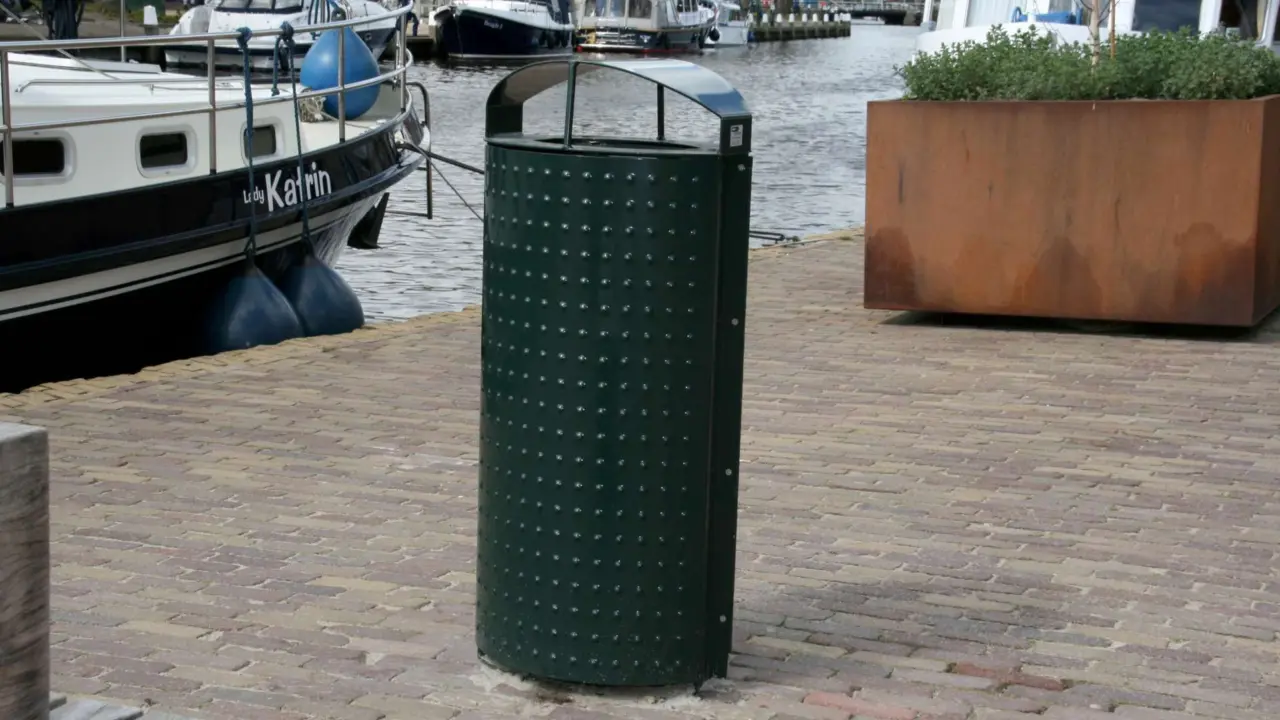Diverse Plane buitenbanken Plane Solid Plane II Lemmer centrum 2