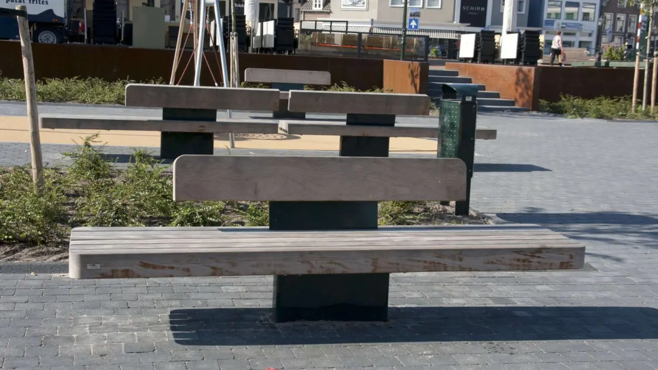 Diverse Plane buitenbanken Plane Solid Plane II Lemmer centrum 5