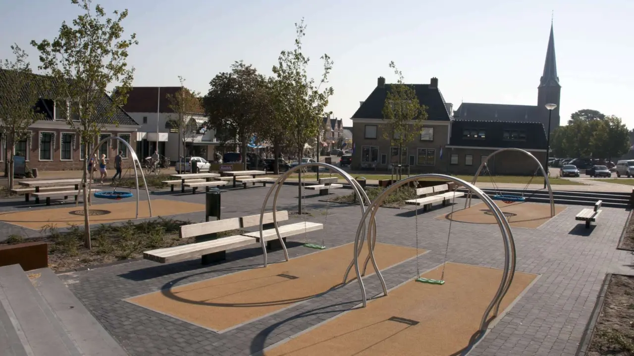 Diverse Plane buitenbanken Plane Solid Plane II Lemmer centrum 7