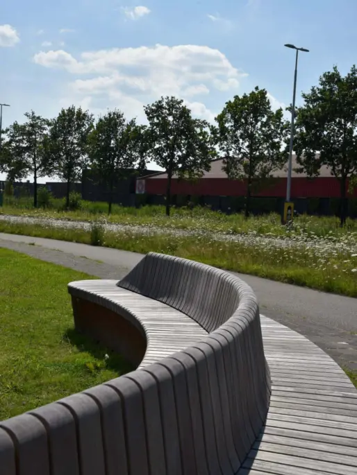 Buitenbank maatwerk voor de openbare ruimte 7