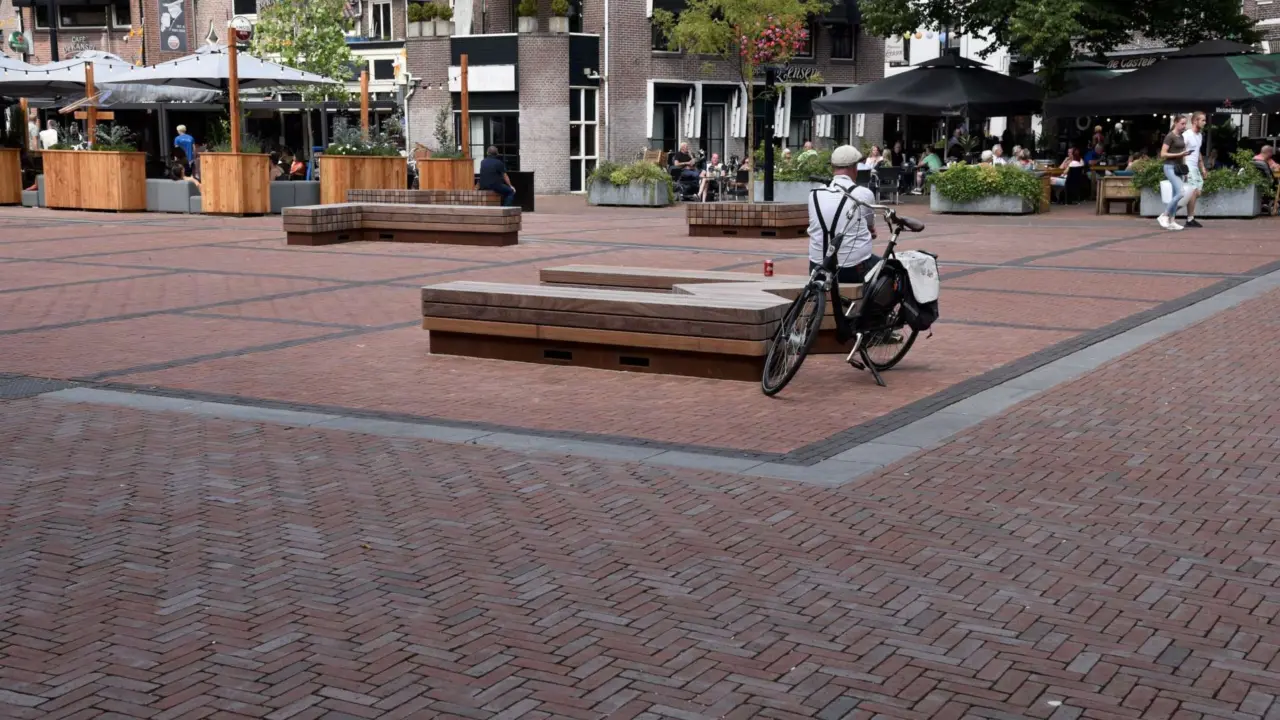 Meppel Groenmarkt Letterbanken 12