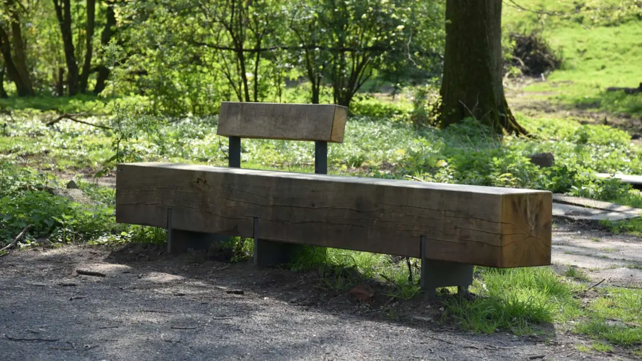 Parkbank Pure Einzelsitz mit Rückenlehne (3000) Rastplatz Nieuwegein