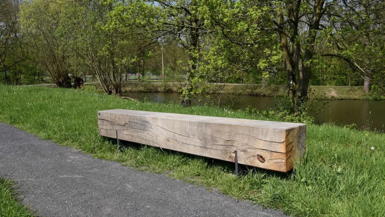Parkbänke aus Metall: Untergestell Cortenstahl