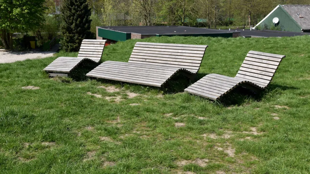 Parkbänke Notaris Liegen und Notaris Liege Duo Rastplatz Nieuwegein
