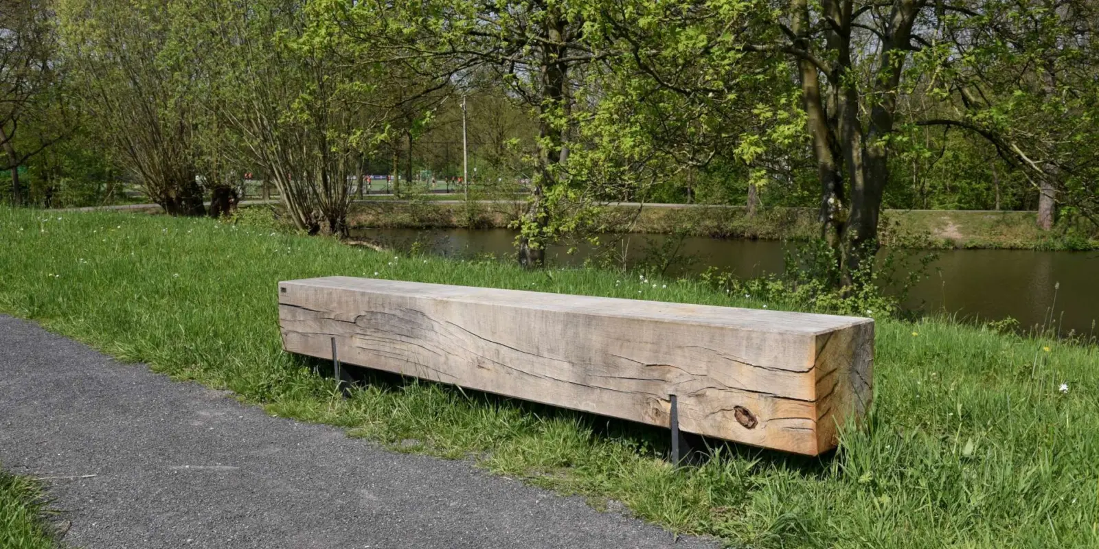 Parkbänke aus Metall: Untergestell Cortenstahl