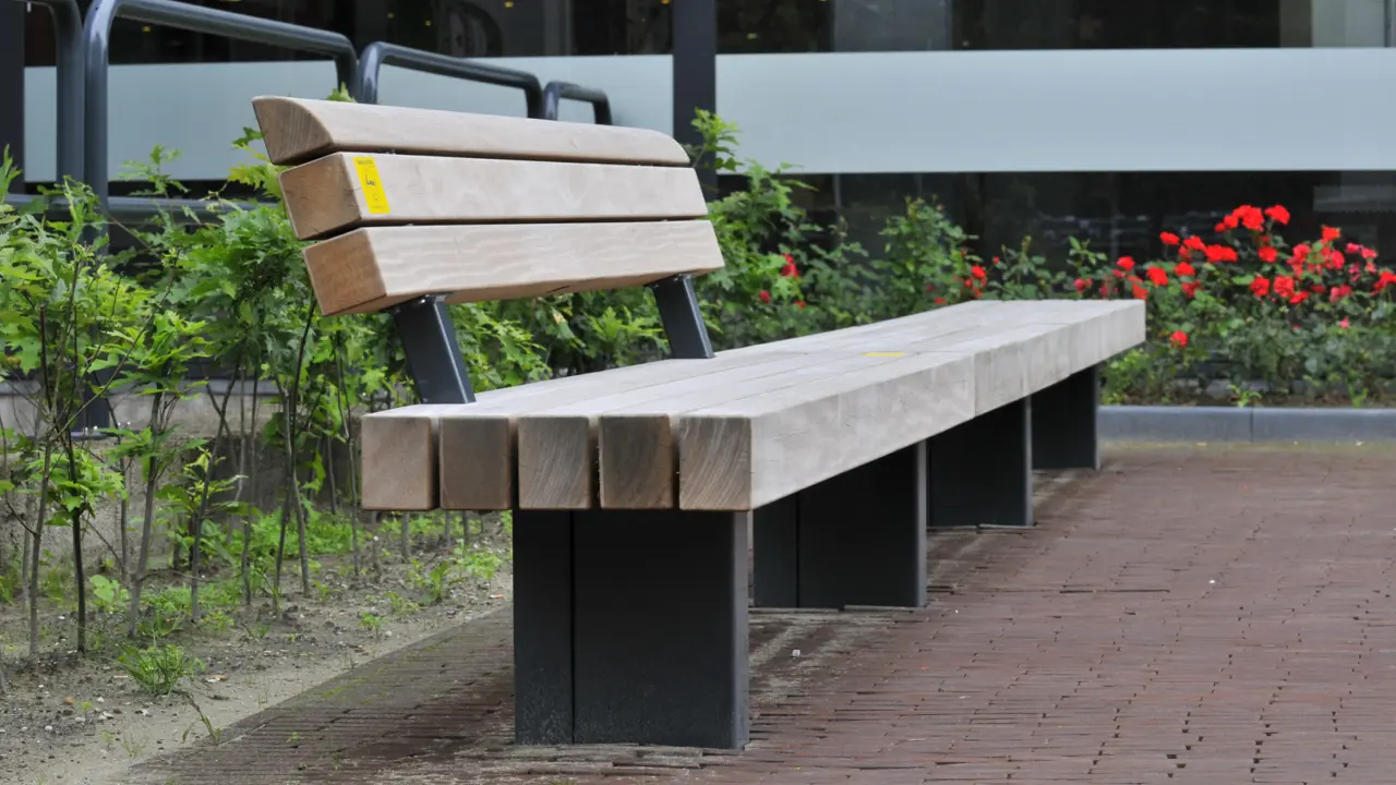 Nijmegen Radboud Plane Tail Constructo 1 1627x1080