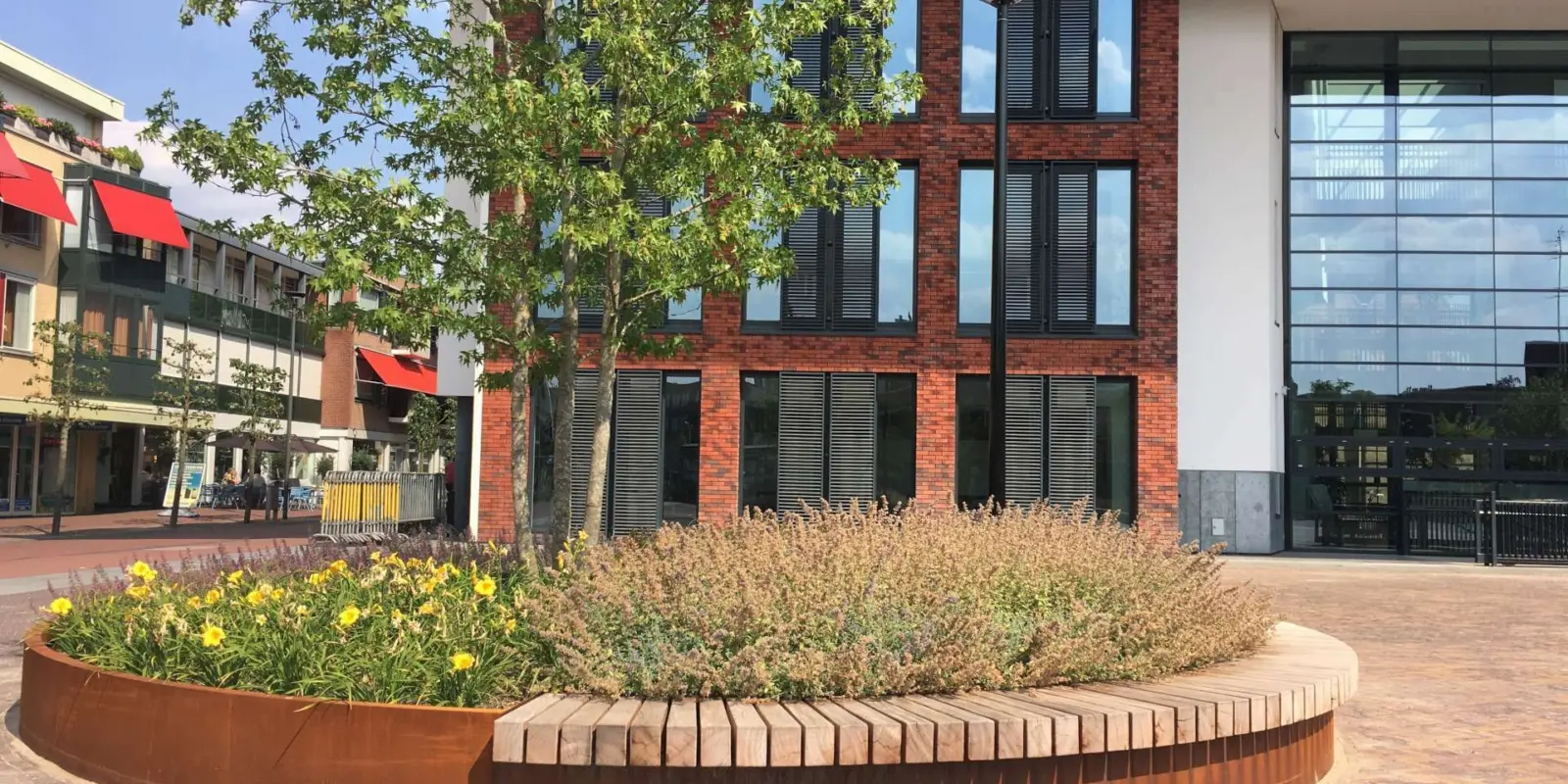 Europaplein Rijssen cortenstalen plantenbakken 5