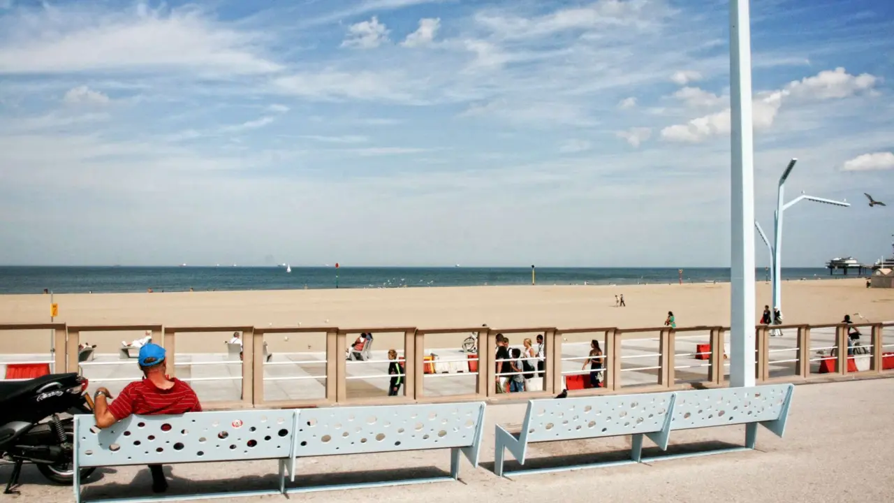 Parkbänke maßgefertigt Boulevard Scheveningen