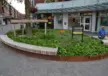 Tilburg Winkelcentrum Heyhoef Cortenstalen plankenbak met zittingen 9