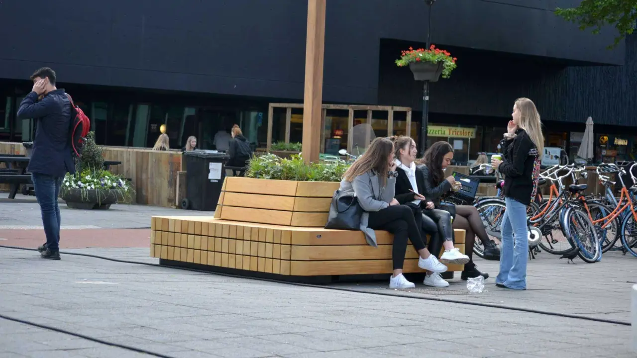 Utrecht Universiteit Plane Solid Plantenbank met rugleuning 9