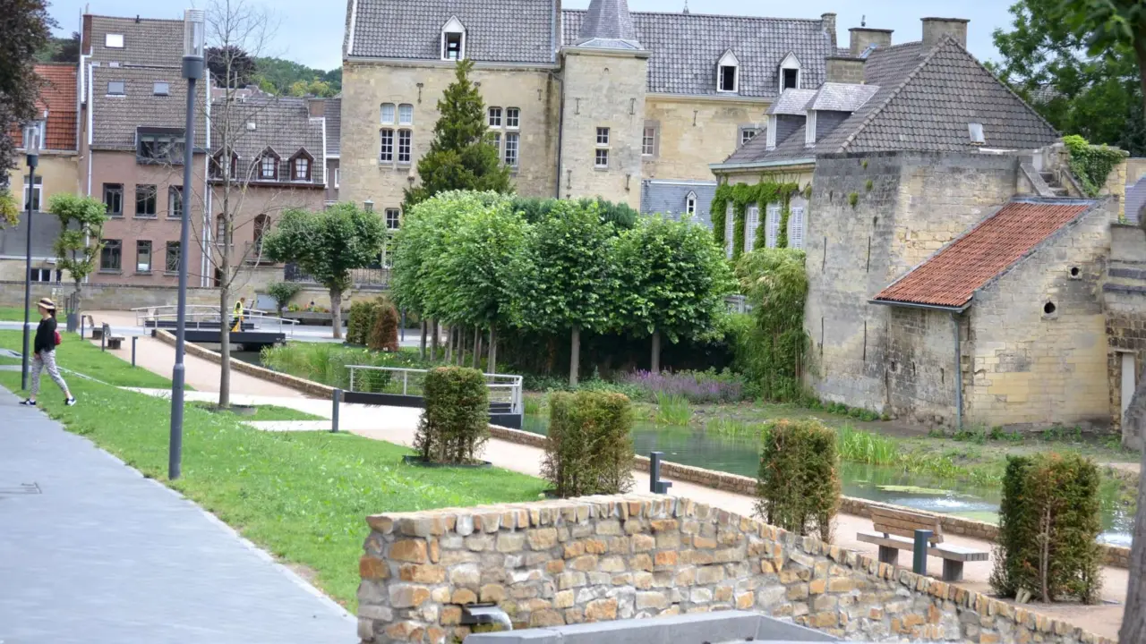 Valkenburg Historisch Centrum Plane Plus enkelzits met rugleuning B 8