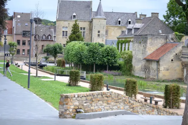 Valkenburg Historisch Centrum Plane Plus enkelzits met rugleuning B 8