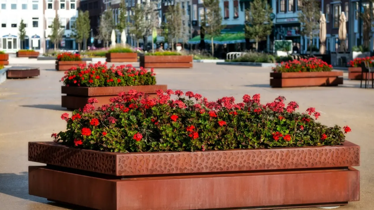 Vlissingen Bellamy Park maatwerk plantenbakken en podiums 3 1626x1080