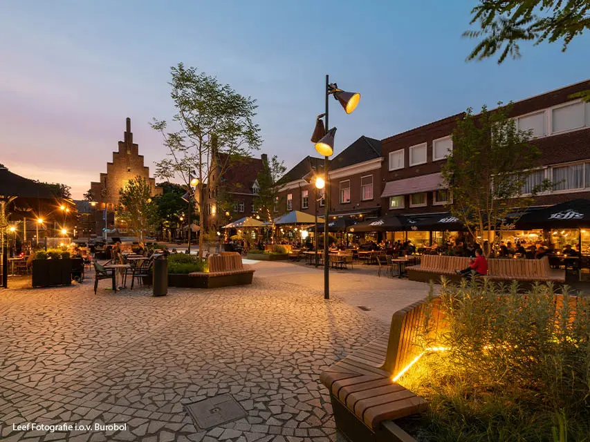 Grijsen Waalwijk Raadhuisplein en Markt
