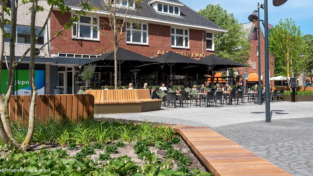 Grijsen Waalwijk Raadhuisplein en Markt