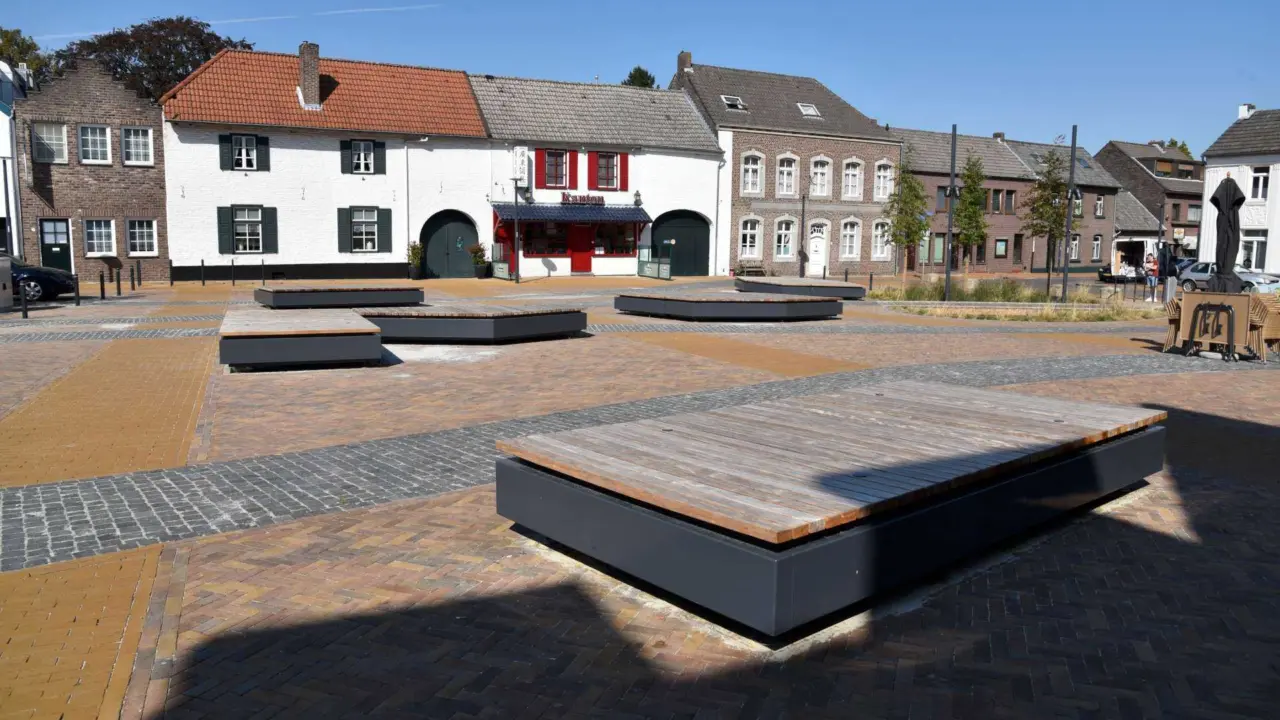 Podeste maßgefertigt Alter Markt Waubach