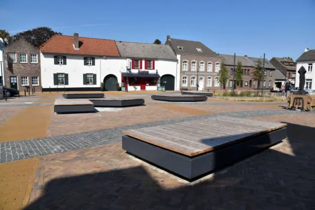 Podeste maßgefertigt Alter Markt Waubach