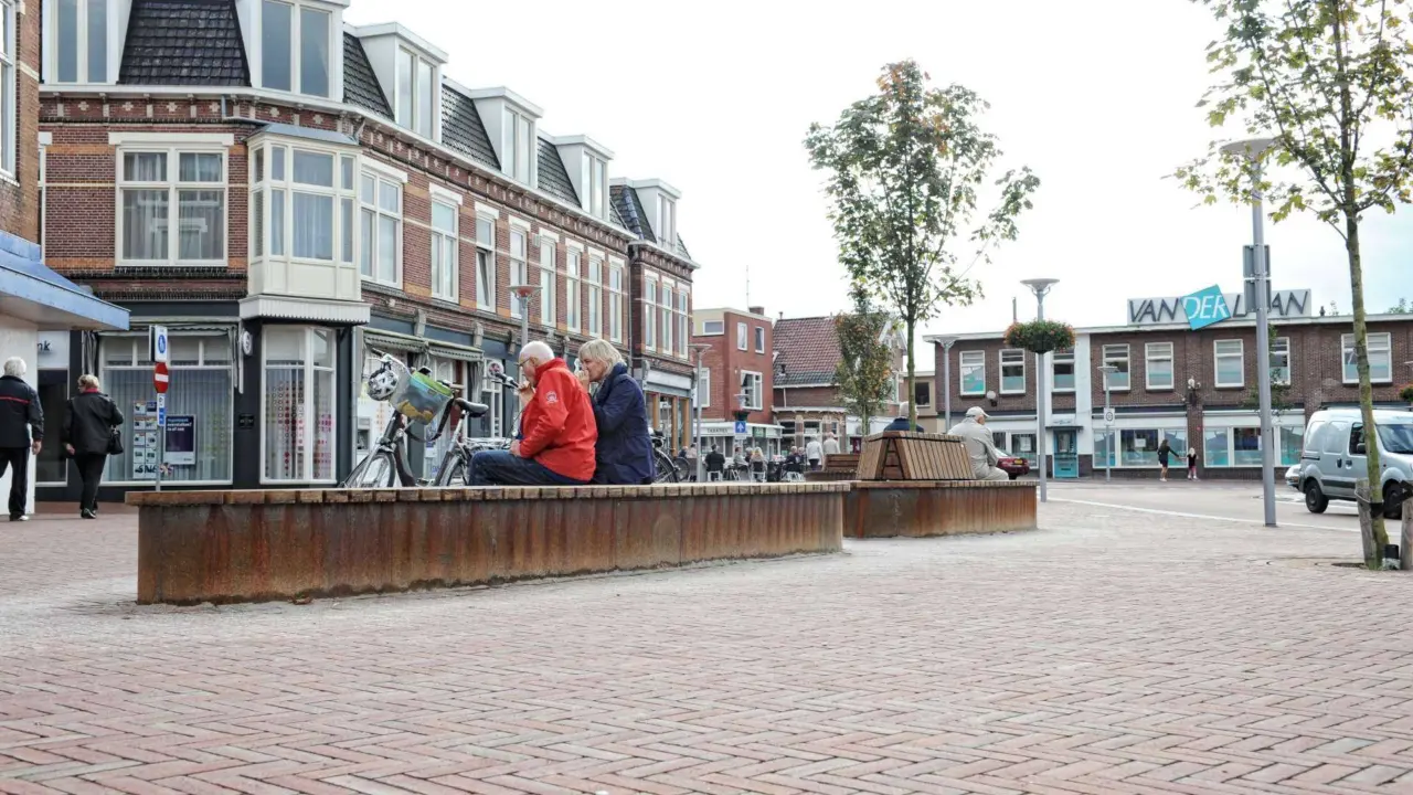 Winschoten Centrumgebied Maatwerk buitenbanken van Cortenstaal 3