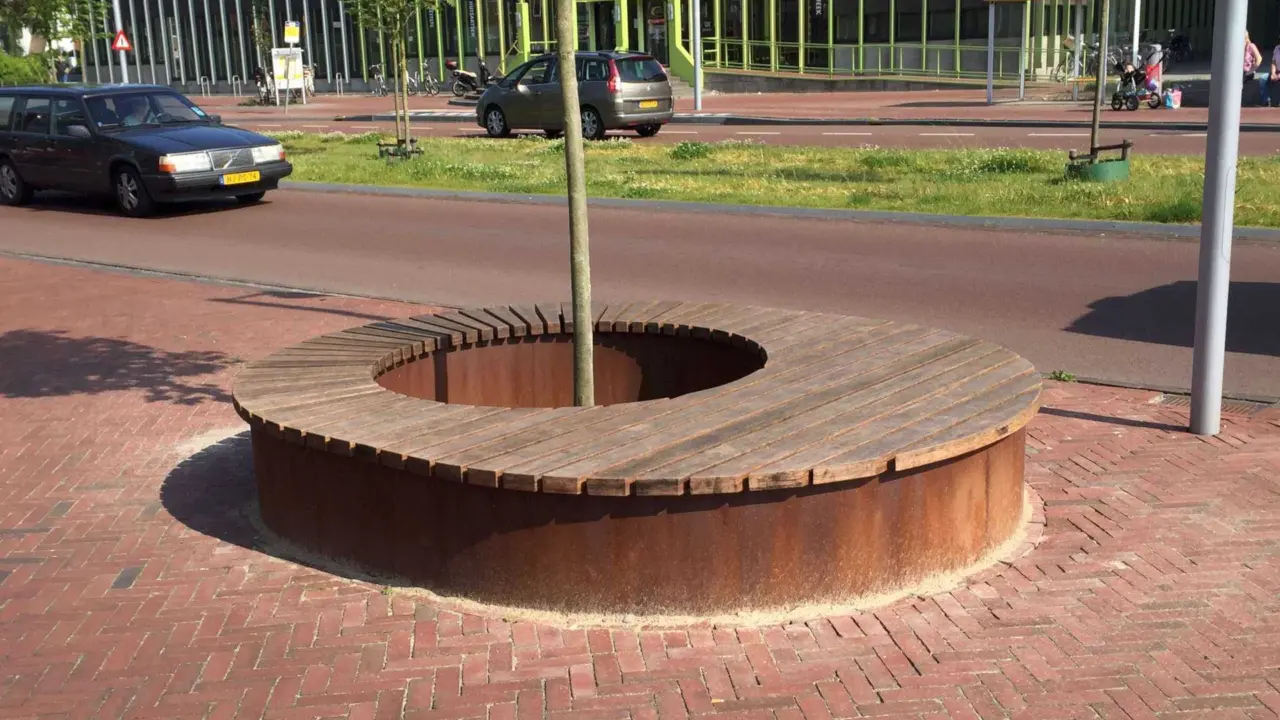 Winschoten Centrumgebied Maatwerk buitenbanken van Cortenstaal 4