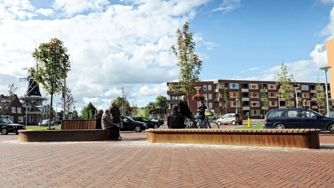 Winschoten Centrumgebied Maatwerk buitenbanken van Cortenstaal 8