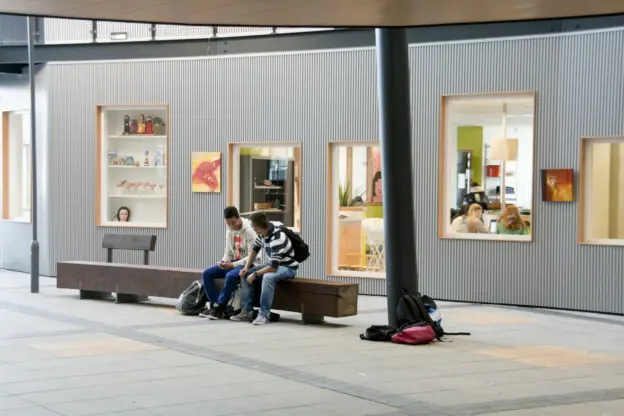 Gerrit Komrij College Winterswijk Grijsen 1