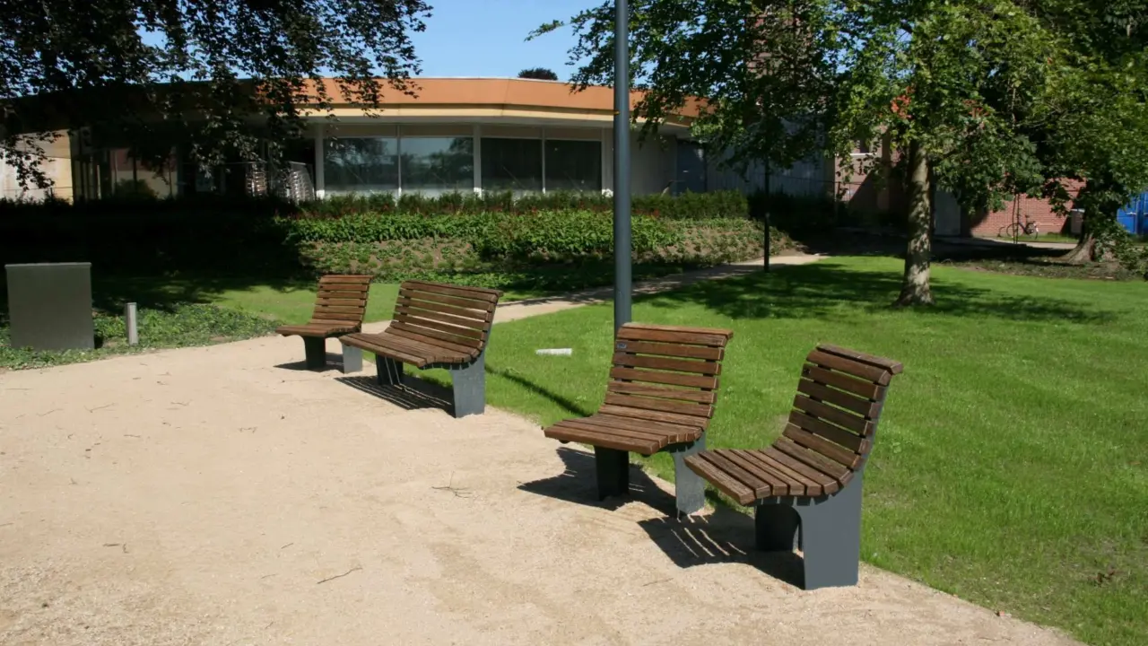 Winterswijk Notaristuin Notaris stoel