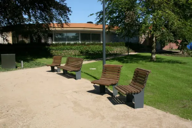 Winterswijk Notaristuin Notaris stoel