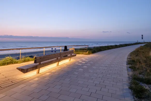 Zandvoort Paulus Lootboulevard Bank Duo Vlonder met Led verlichting