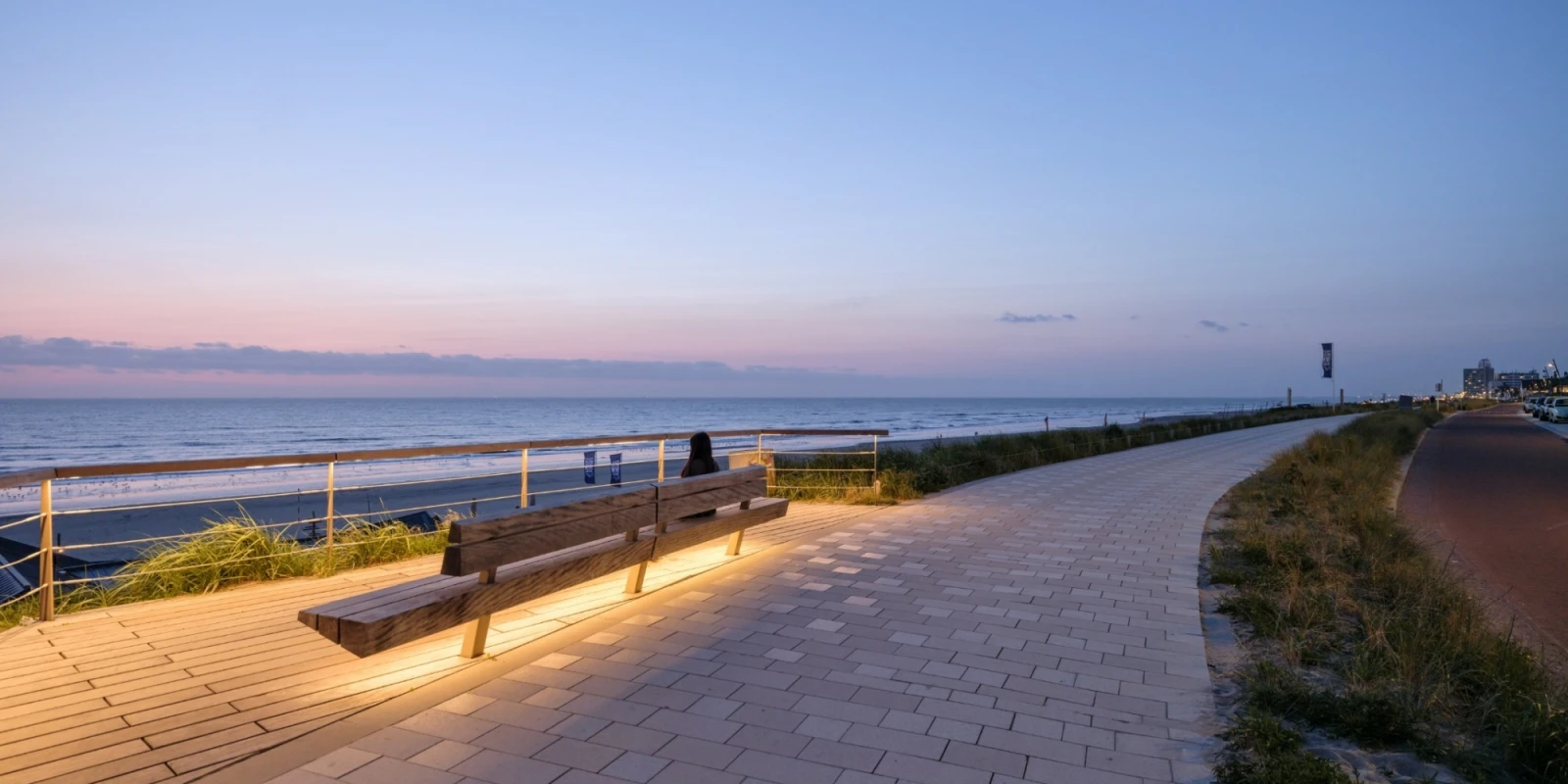 Zandvoort Boulevard Paulus Loot in de avond 1