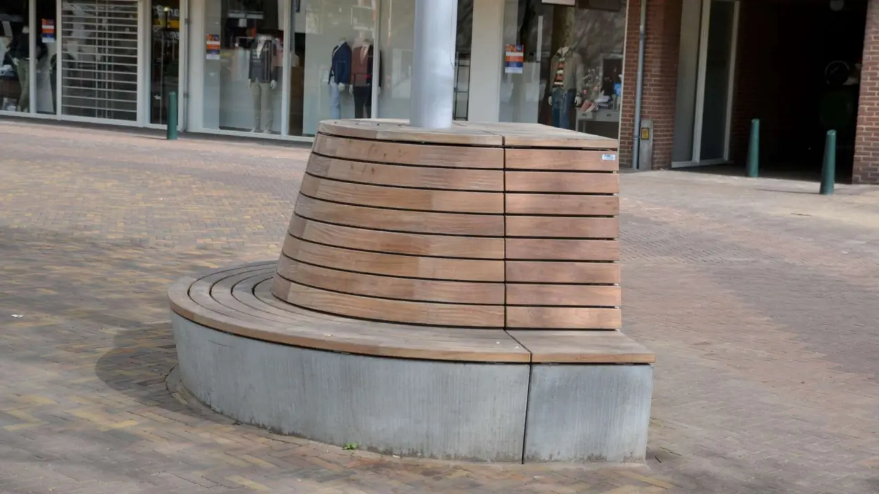 Marktplein Zeist Muurbank Constructo 102 Maatwerkbank voor Voorzieningenkast Nietje 1