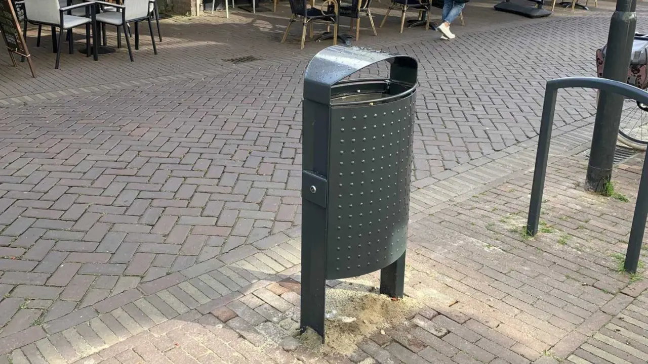 Zevenaar tweedehands afvalbakken gerefurbishte afvalbakken Grijsen 11