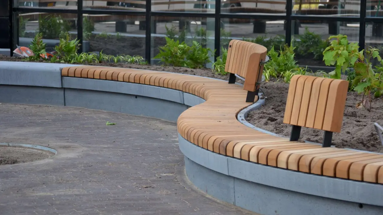 S Hertogenbosch Bolduc Maatwerk elementen Grid zit groen boomroosters afvalbakken 3