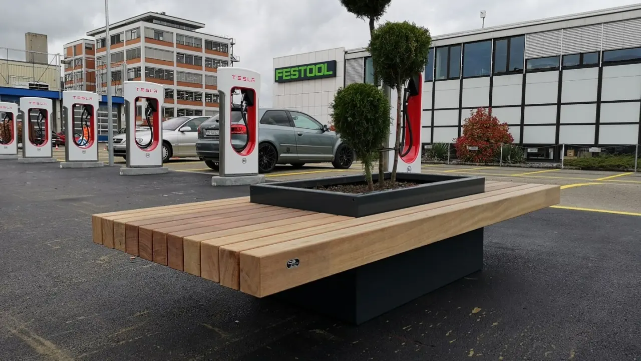 Dietikon Tesla Supercharger Plane Duo Swing Picknickset Constructo 102 1 1440x1080